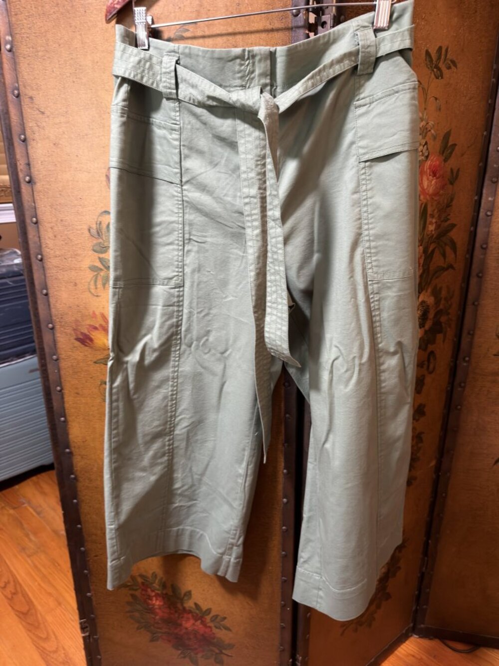 Chico’s Belted Twill Utility Cropped Pants Mineral Green 2P Petite NWT
